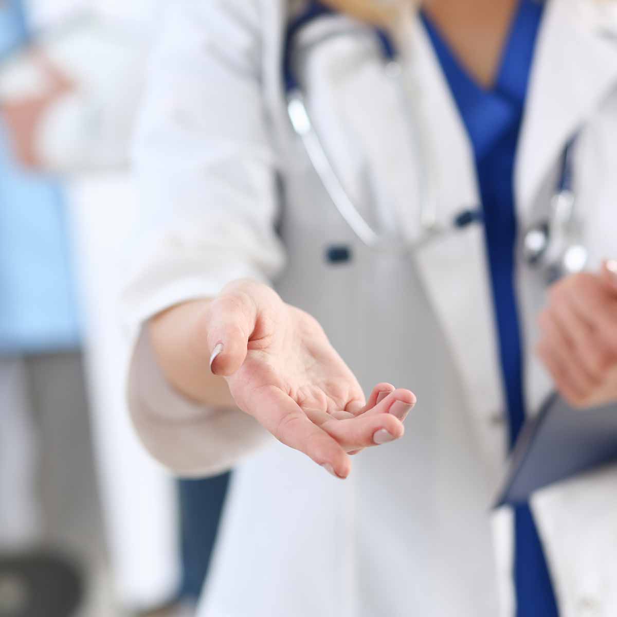 female doctor offer help